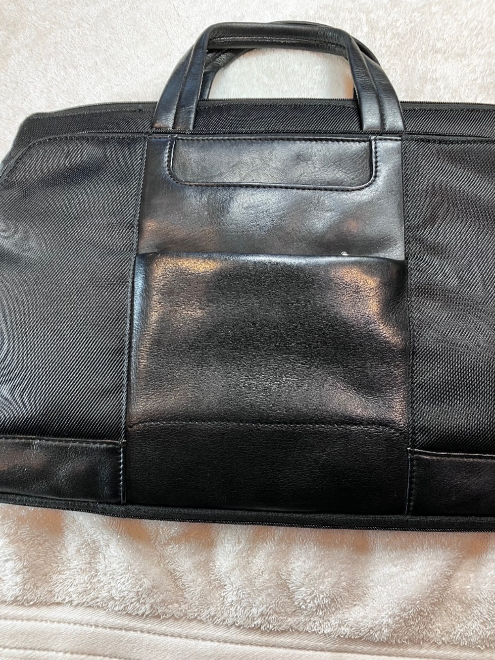 Bosca Black Leather & Canvas Smart Messenger Bag with Shoulder Strap Perfect EDC